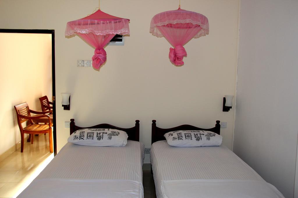Holiday Guest Inn Negombo Dış mekan fotoğraf