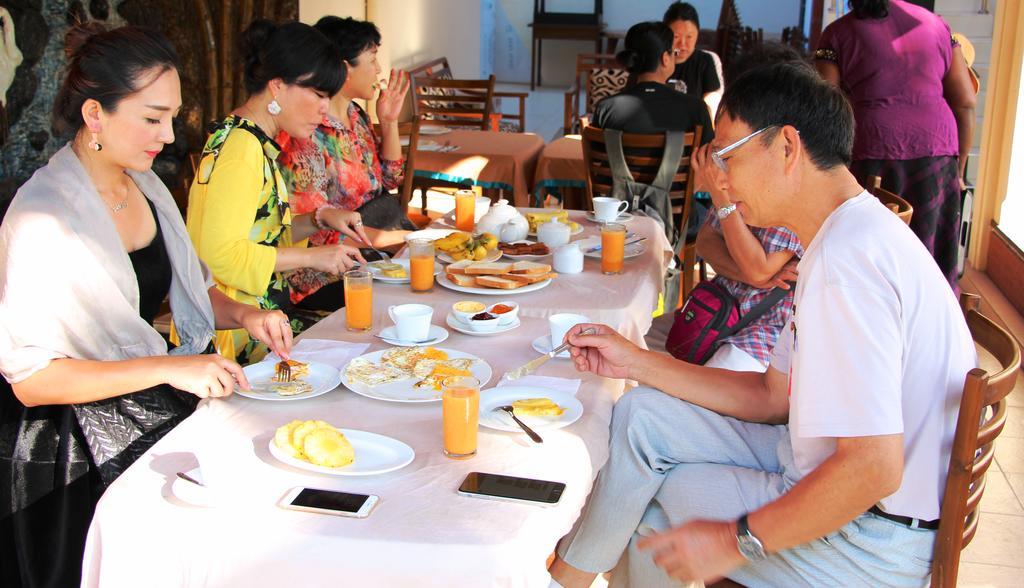 Holiday Guest Inn Negombo Dış mekan fotoğraf