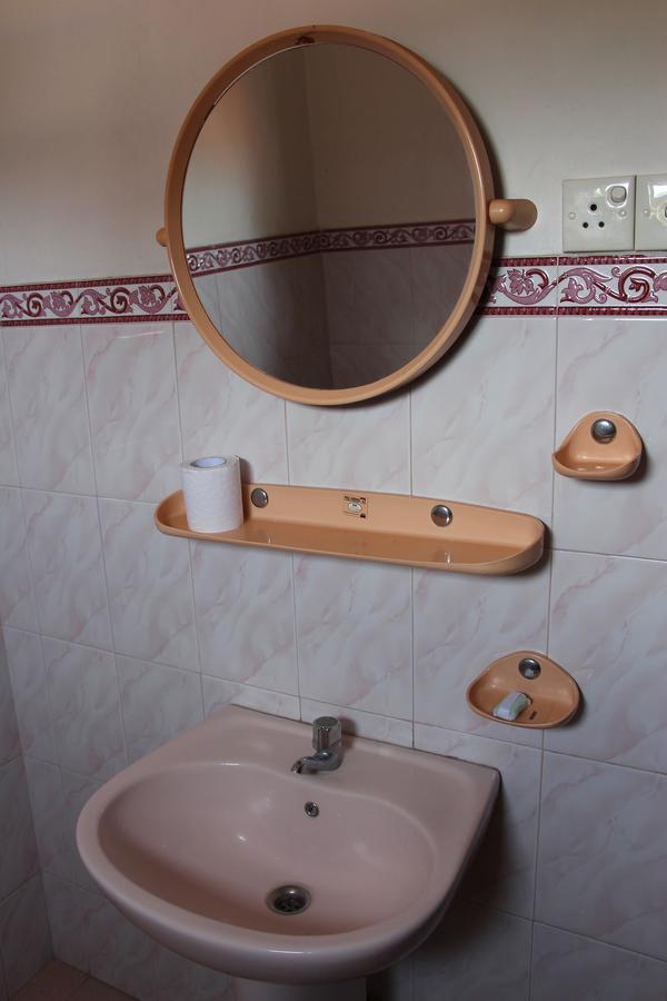 Holiday Guest Inn Negombo Dış mekan fotoğraf